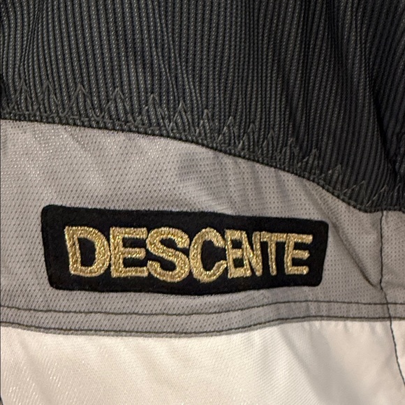 Descente Men's White and Gray Ski Jacket size Large - Picture 2 of 10